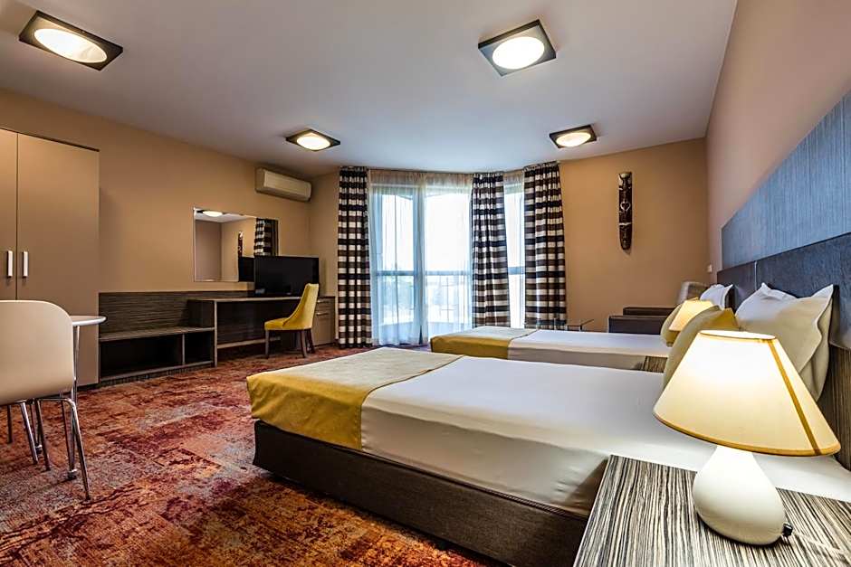 Plaza Hotel Plovdiv - Free Parking