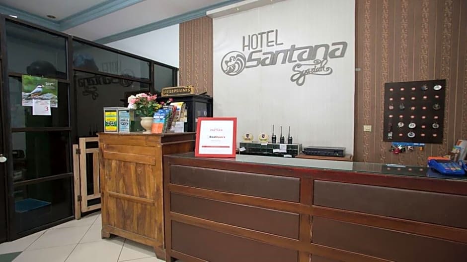 Hotel Santana Syariah by ZUZU