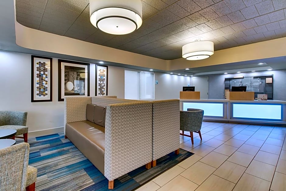 Holiday Inn Express Pittston - Scranton Airport