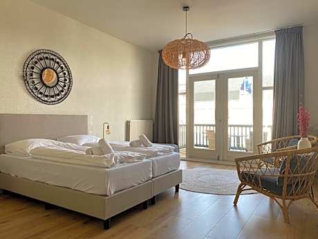 Junior Suite with Balcony