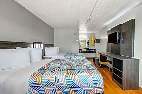 2 Full Beds | ADA/Tub