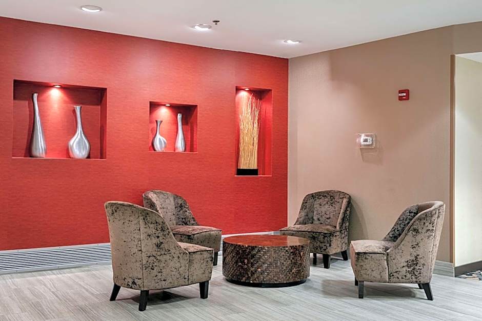 DoubleTree By Hilton Hotel Savannah Airport