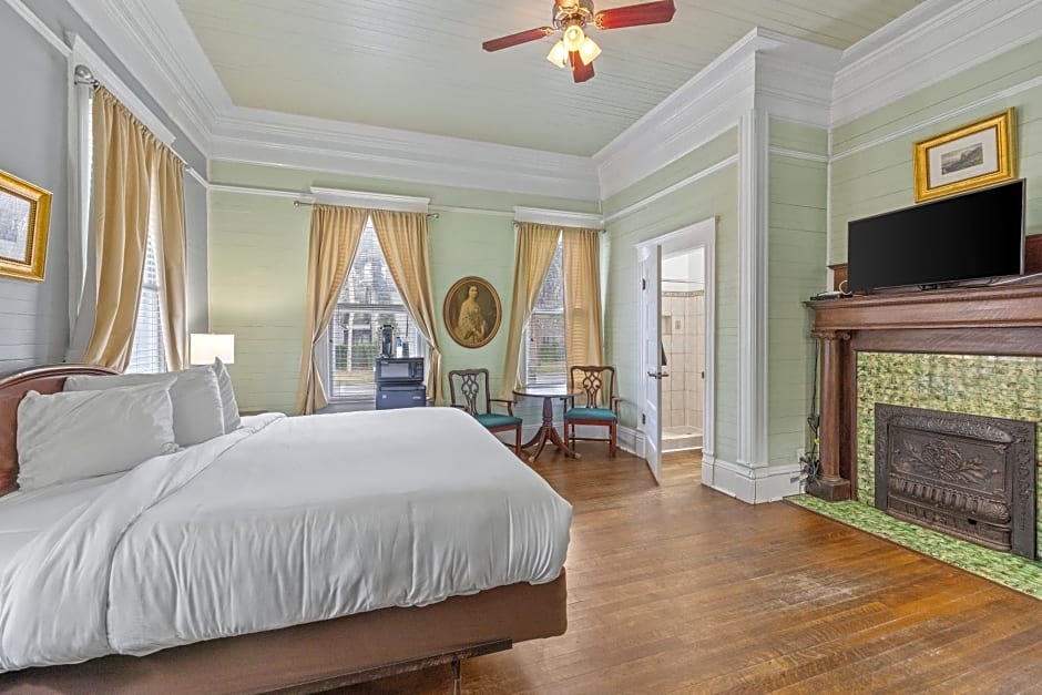 Coombs Inn & Suites, Ascend Hotel Collection