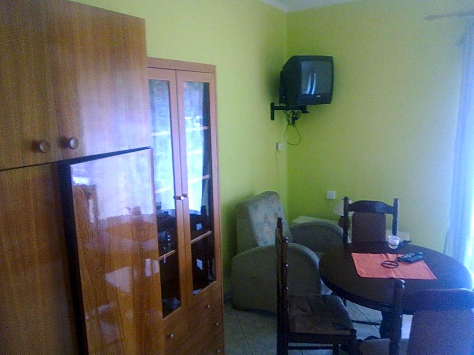 Ośrodek Wczasowy "GRONOSTAJ"