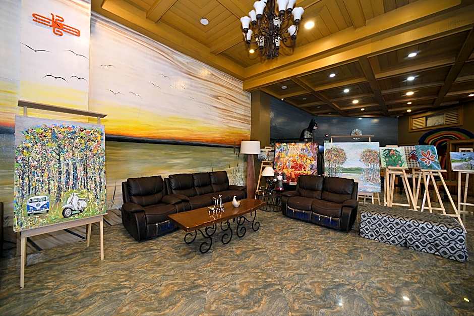 Paragon Hotel And Suites