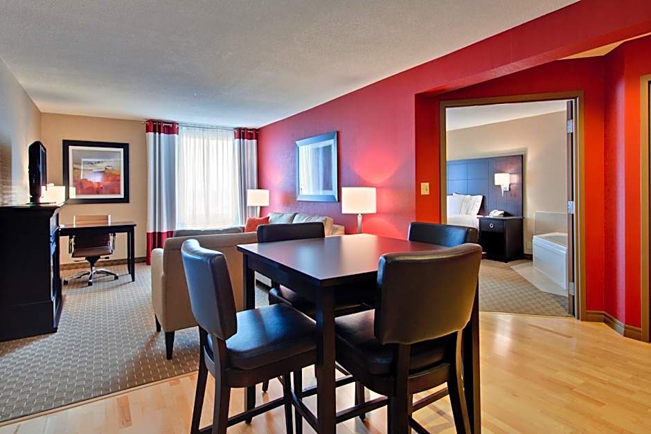 Holiday Inn Express Hotel & Suites Chatham South By IHG