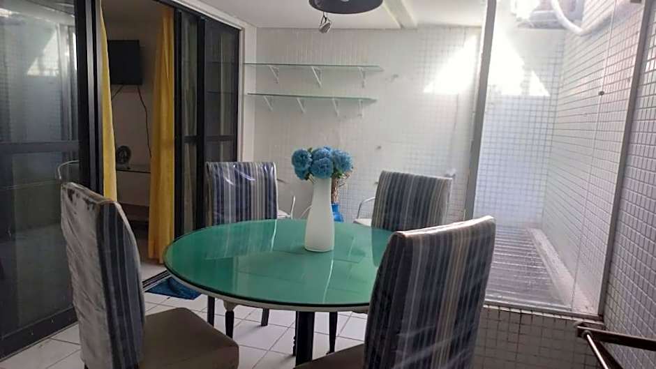 Flat mobiliado, beira mar na melhor localização da Praia do Cabo Branco - João Pessoa PB