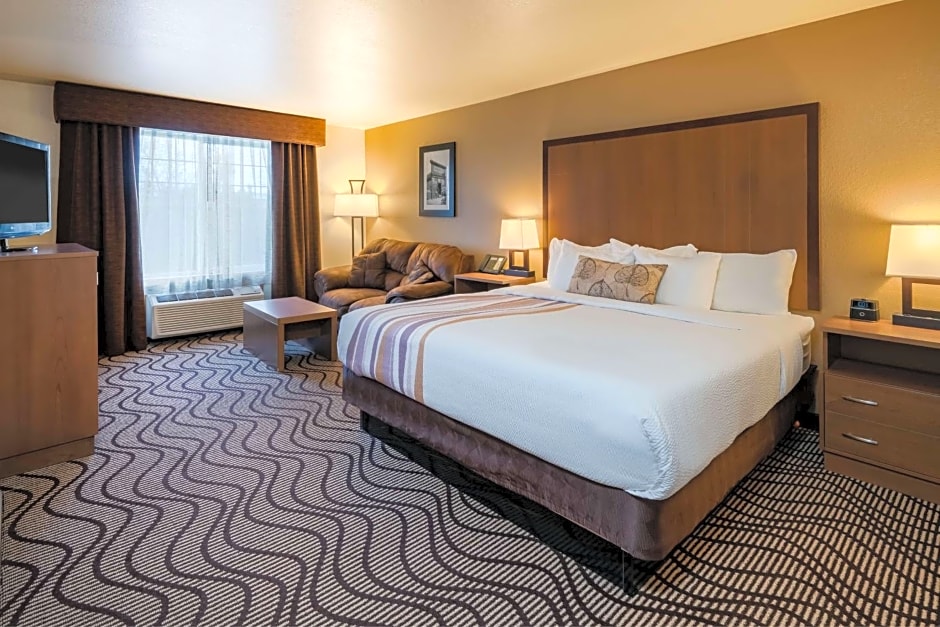 Best Western Plus Riverfront Hotel and Suites