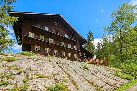 MOS Guesthouse Naturfreundehaus Brunig