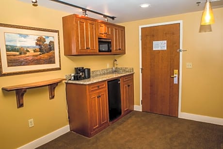Double Suite with Two Double Beds and Sofabed - Non Smoking