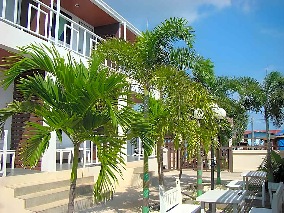 Sea beach Koh Larn 2 Hotel