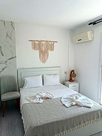 Standard Double Room with Garden View
