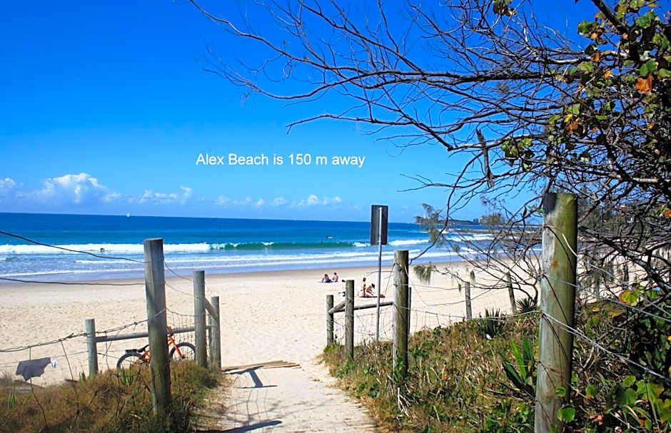 Alex Beach Cabins and Tourist Park