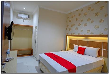 RedDoorz @ Hotel Bumi Palupy