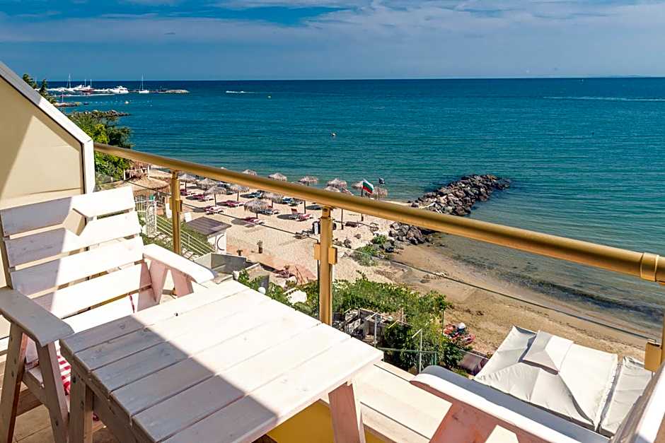 Iris Beach Hotel