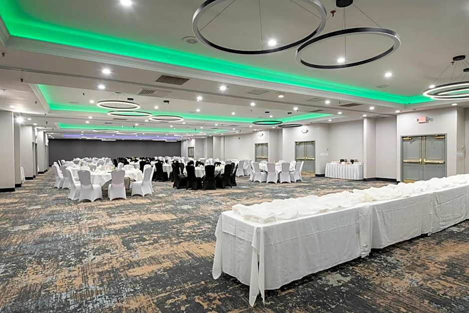 Holiday Inn Roanoke-Tanglewood-Rt 419&I581 by IHG