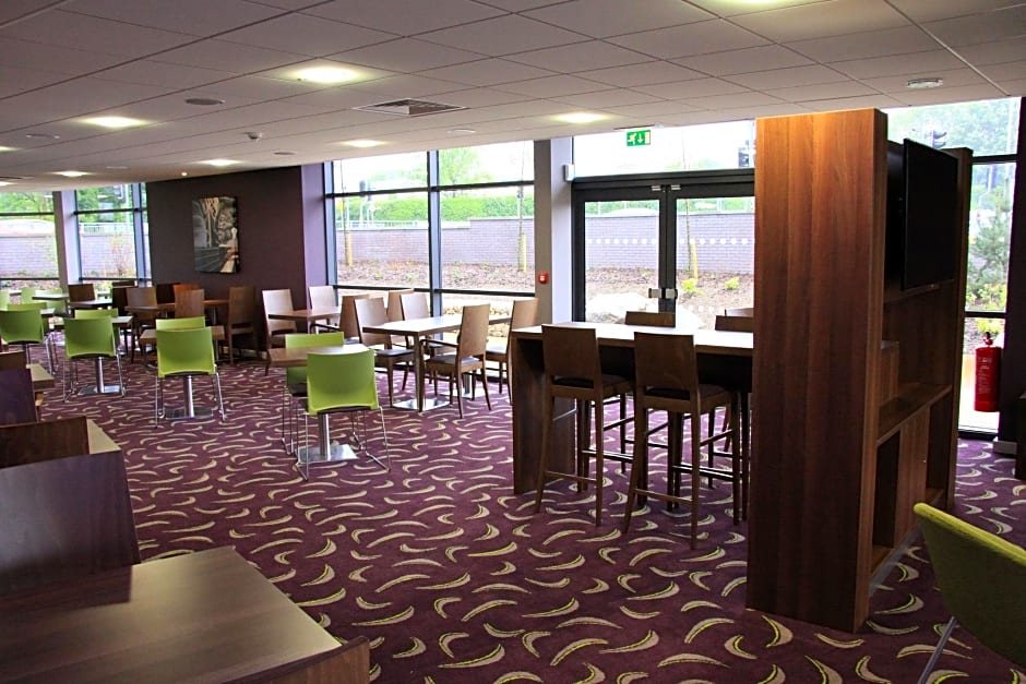 Holiday Inn Express Dunstable By IHG