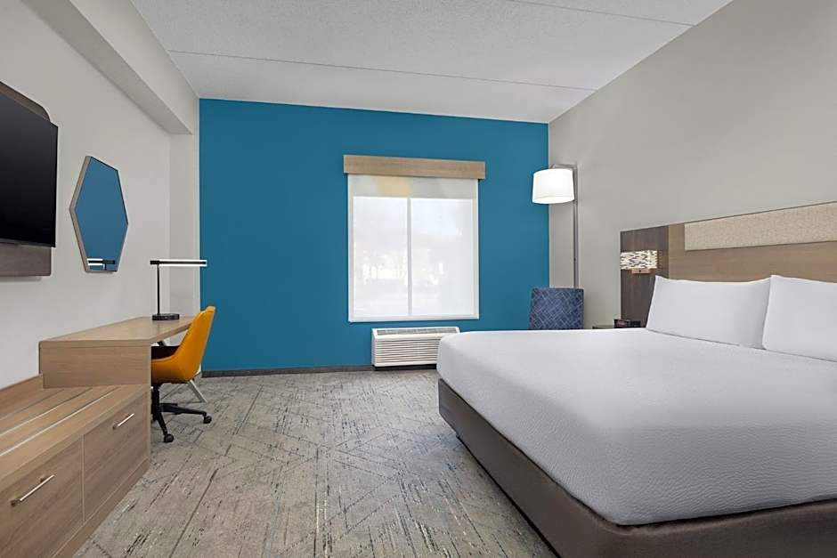 Holiday Inn Express Hotel & Suites Greensboro - Airport Area By IHG