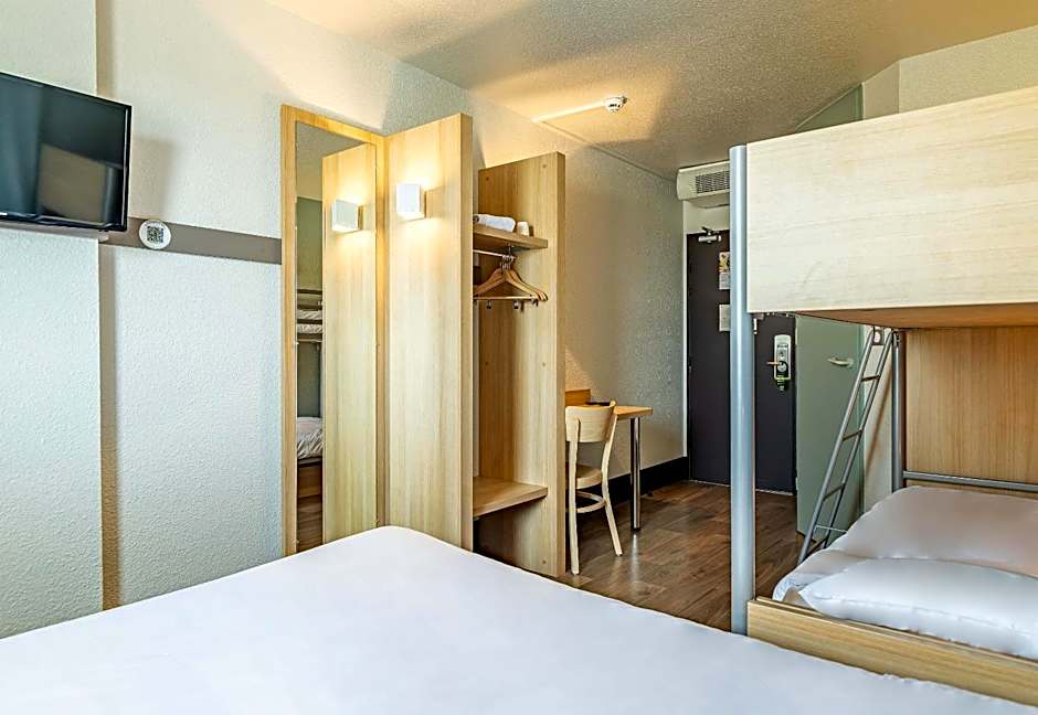 B&B HOTEL Poitiers 1 Futuroscope