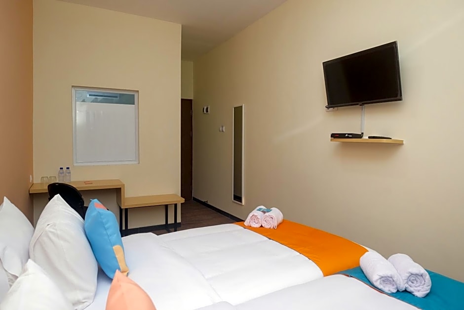 Sans Hotel City Park Medoho Semarang