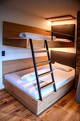 Three-Bedroom Apartment (6 Adults)