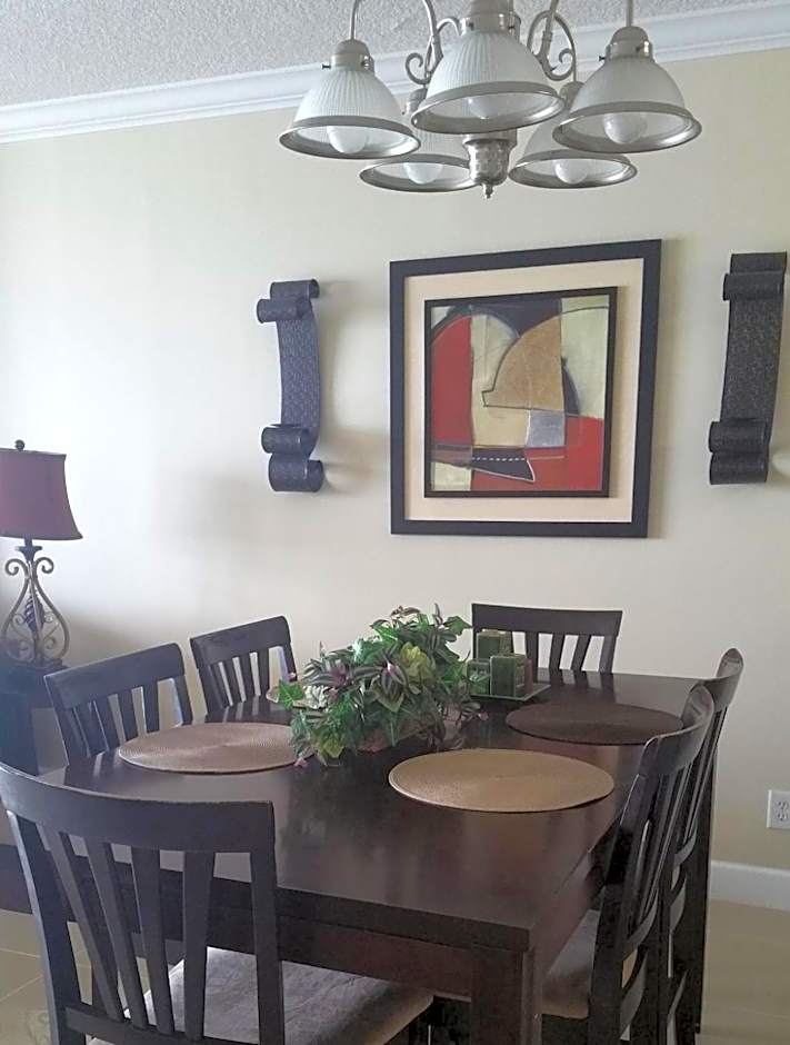 Ocean Reef 2 bedroom/2 bath!