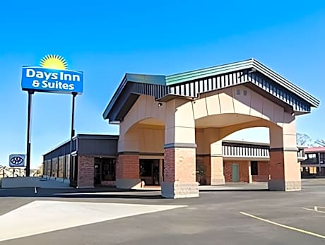 Days Inn & Suites by Wyndham Trinidad