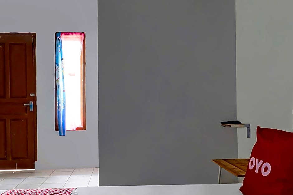 OYO 90809 Homestay Black Pink Merah Jambu Syariah