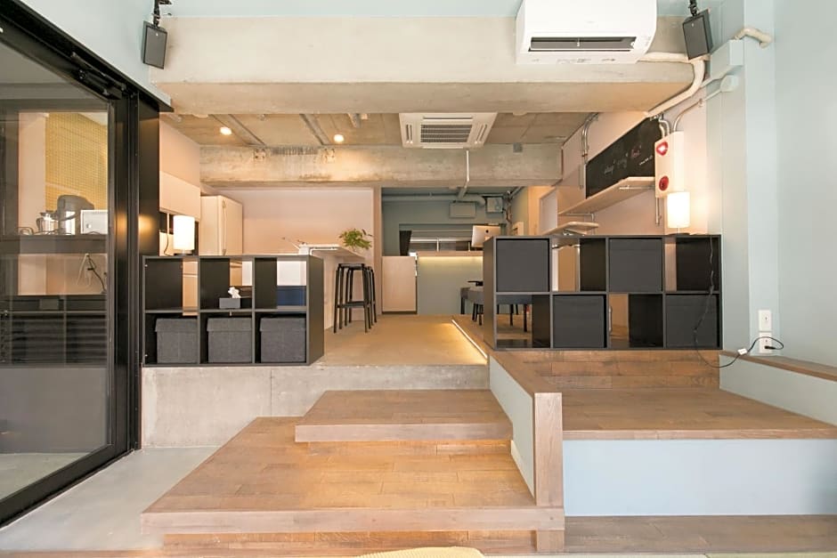 hostel DEN
