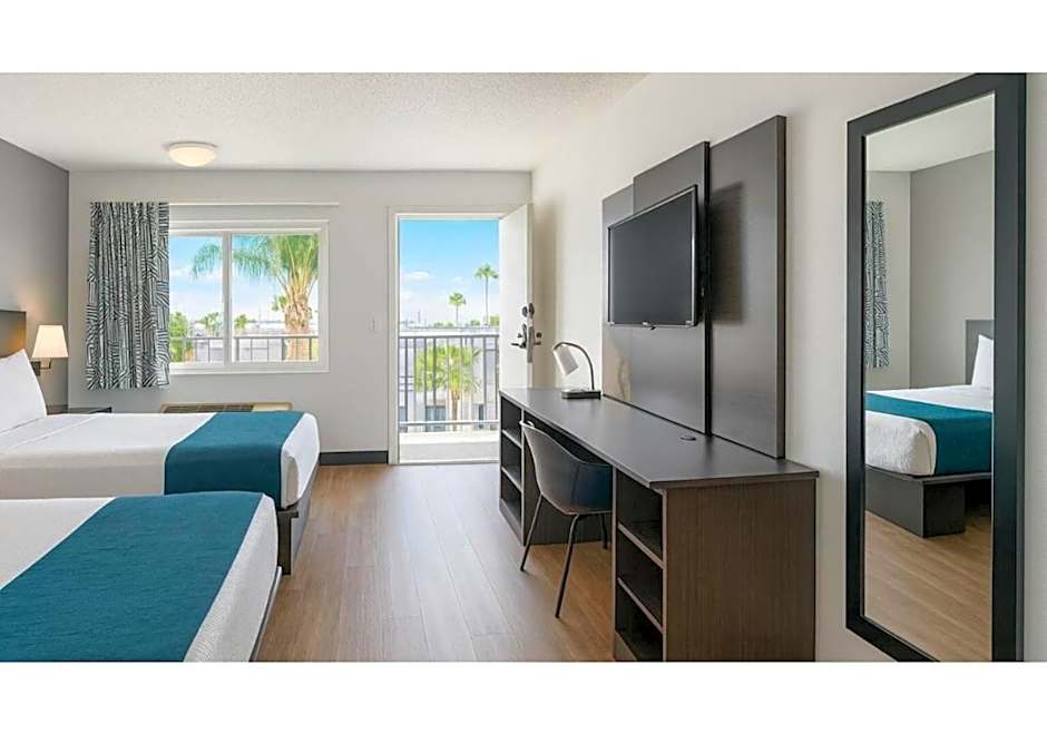 Photo 1 of 6 of 2 Queen Beds, Accessible