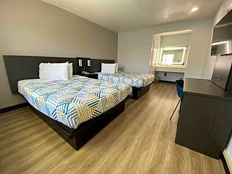 Queen Room with Two Queen Beds