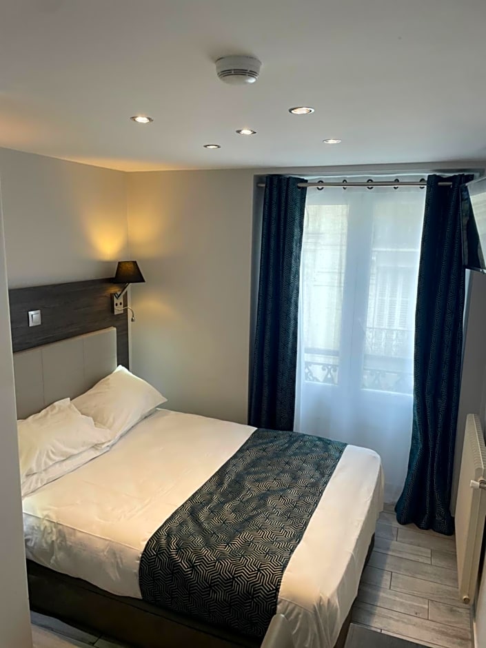 Mary's Hotel Republique
