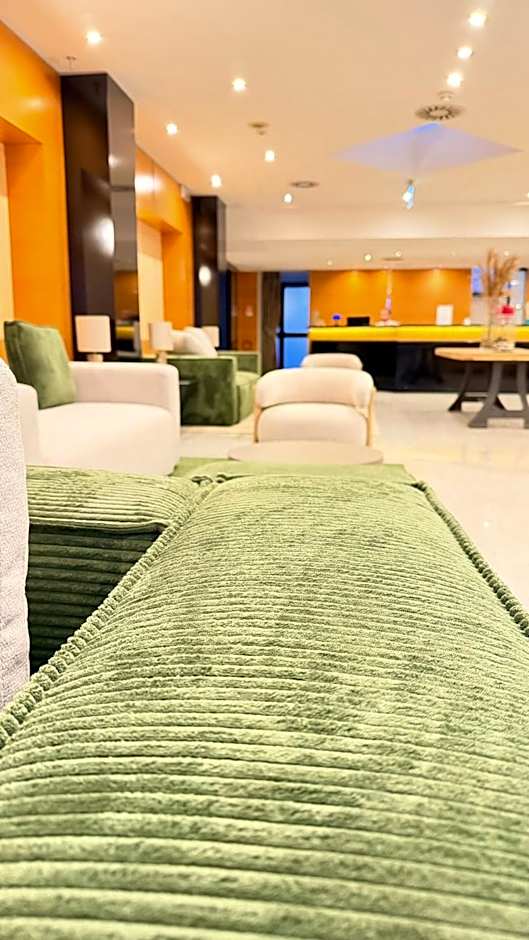 Hotel Junior by OasiGroup Hotels