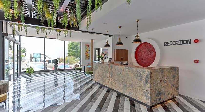 Wolf Of The City Hotel & Spa