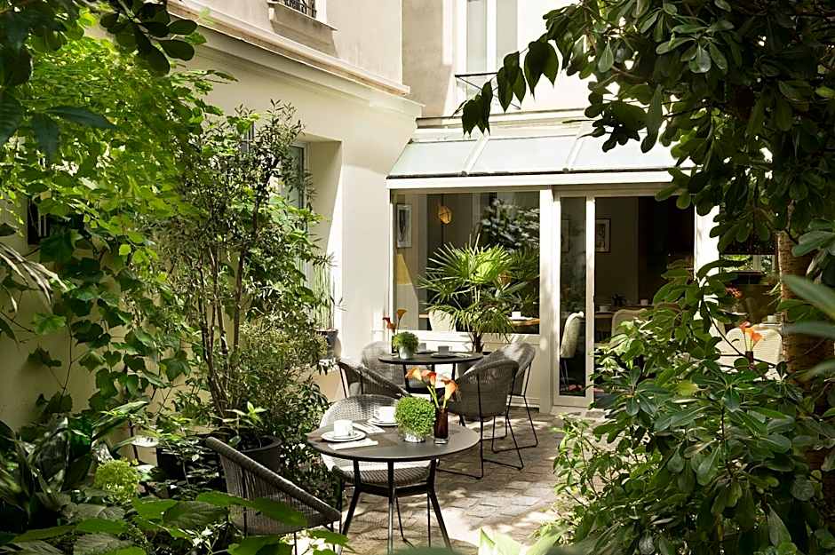 A La Villa des Artistes