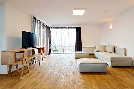 Living In Aparthotel