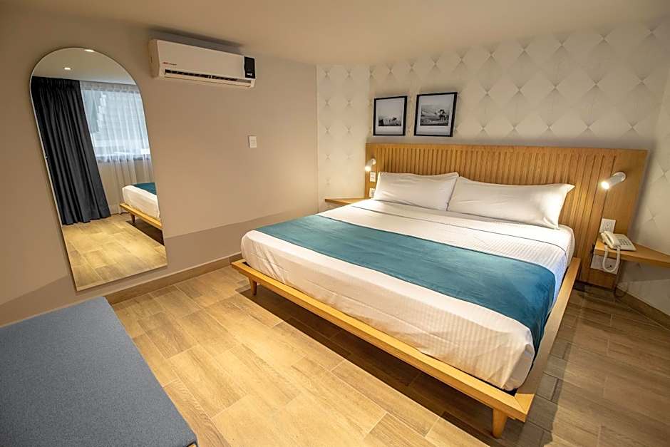 Oliva Plaza Hotel