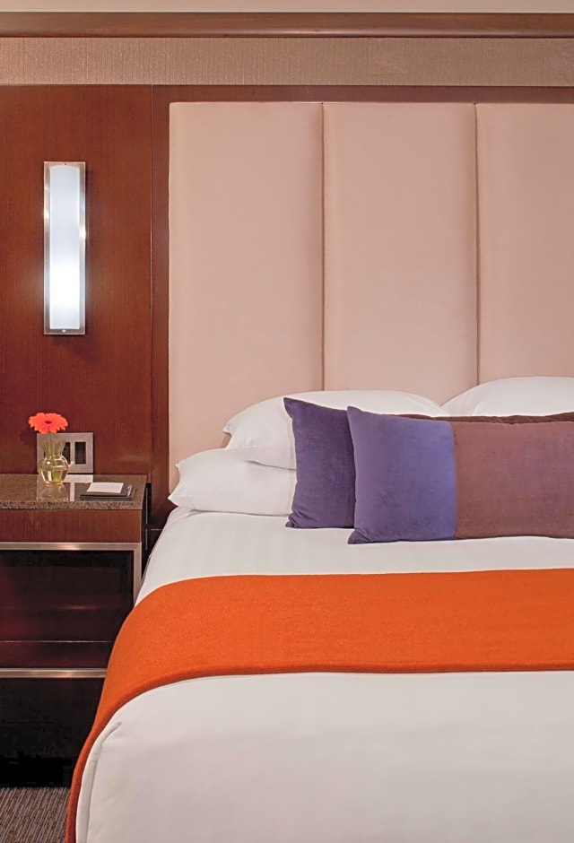 Hyatt Regency Columbus Reservations Center