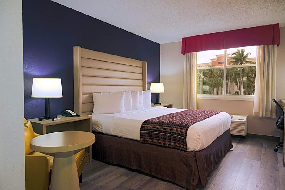 The Palms Inn & Suites Miami, Kendall, FL