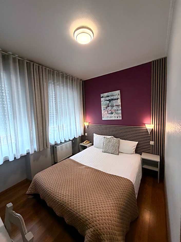 Yasha Hotel