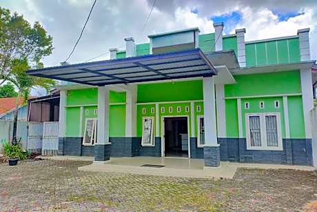 Hotel O Wisma Tulip Near Masjid Besar Desa Tanabangka