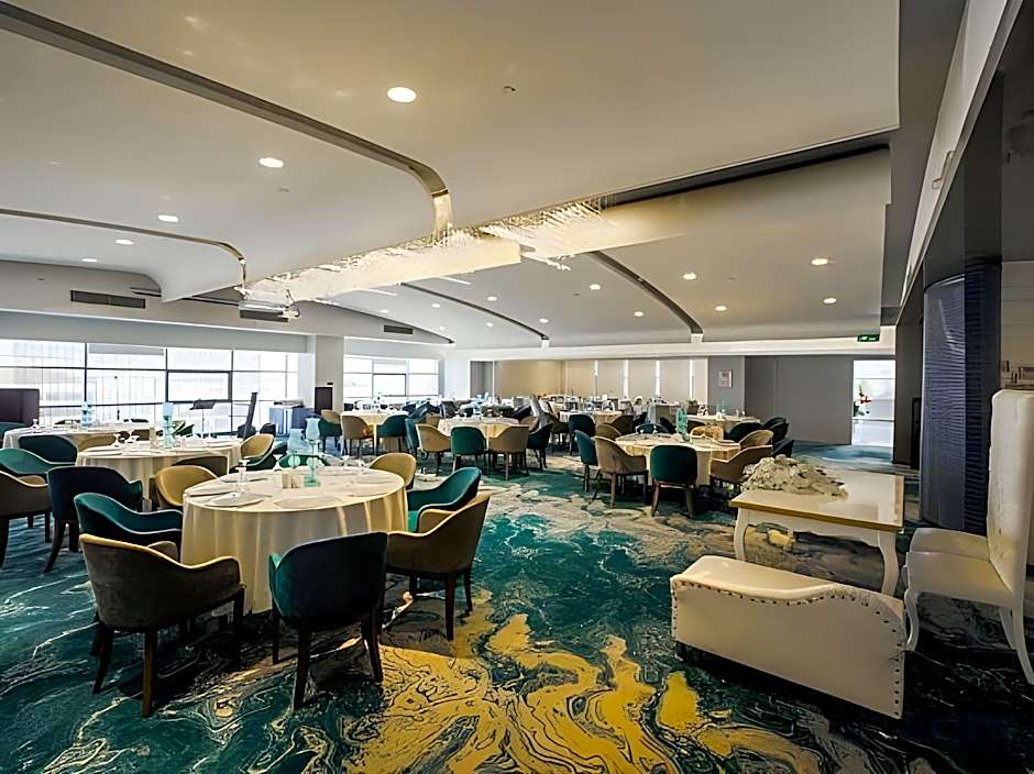 Gold Majesty Hotel