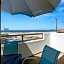 Beach House Inn & Suites