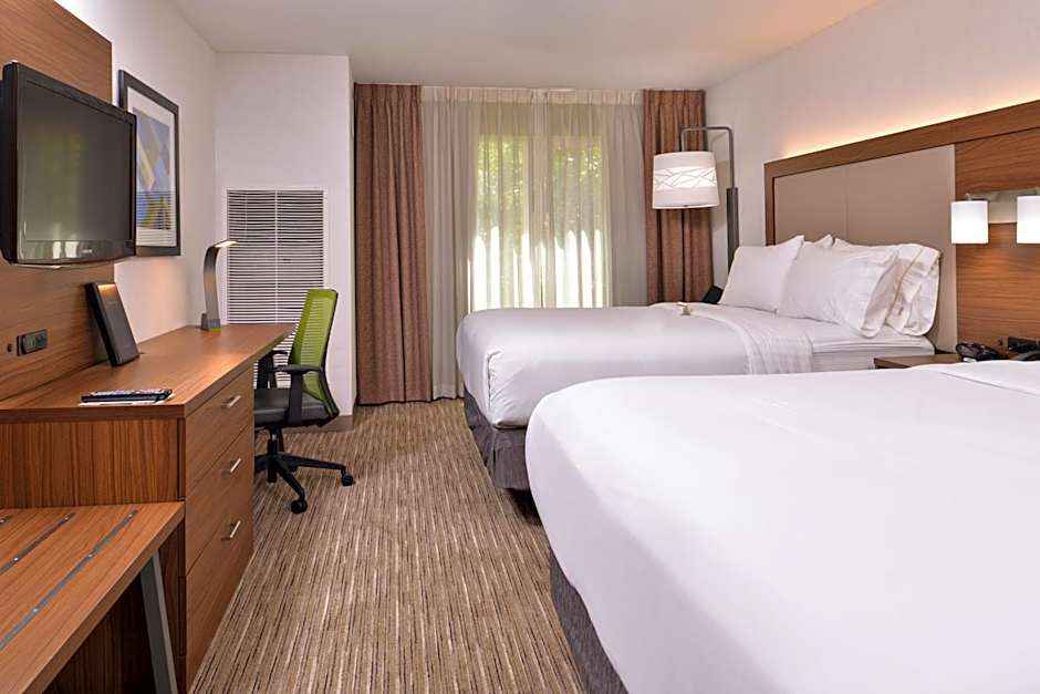 Holiday Inn Express & Suites Lacey  Olympia By IHG