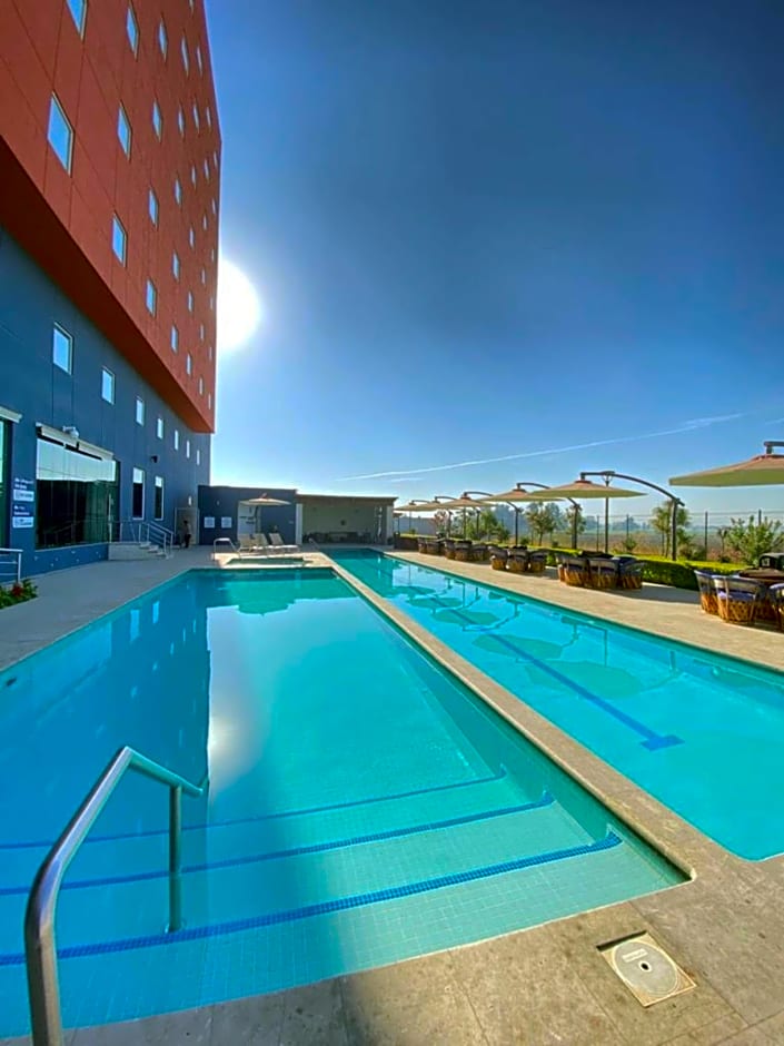 Hampton Inn & Suites by Hilton Salamanca Bajio