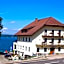 Gasthof mit Seeterasse & Appartements Zur Landeroith