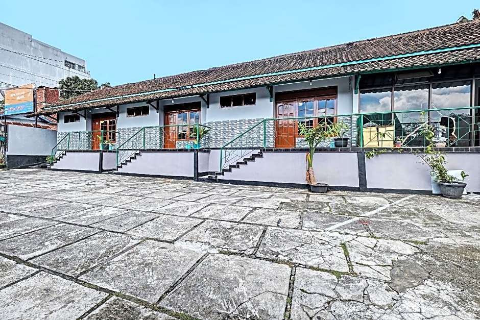 SPOT ON 91715 Hotel Citra Dewi 1