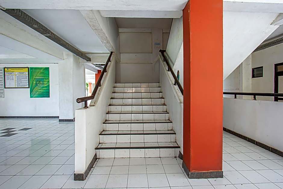 OYO Life 93405 Montong Are Residence