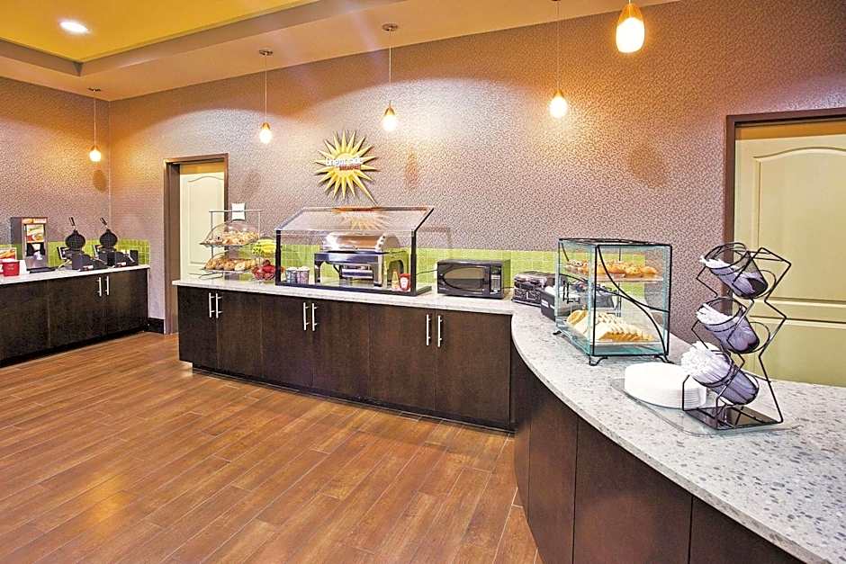 La Quinta Inn & Suites by Wyndham Hinesville - Fort Stewart