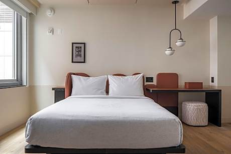 Queen Room - Hearing Accessible